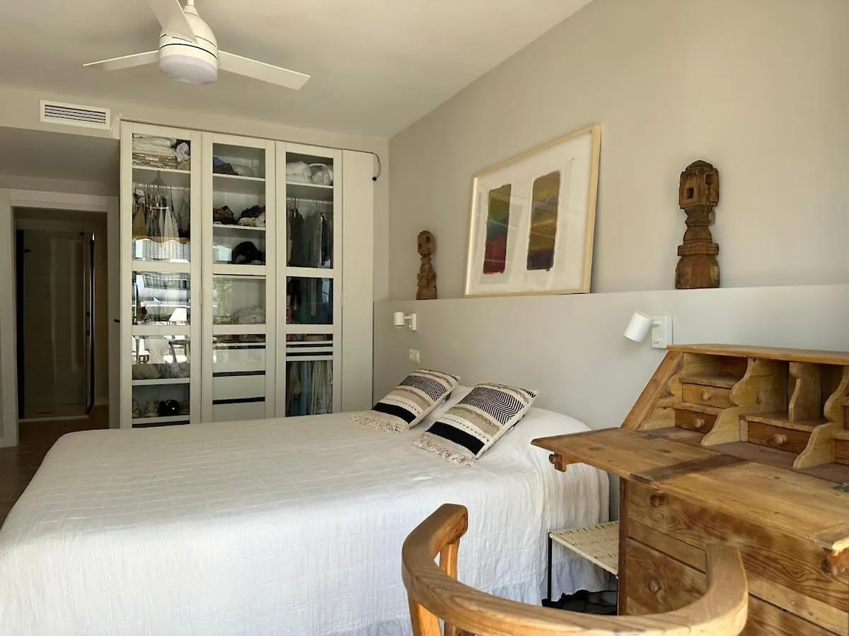 A Bright Townhouse In The Marbellamar Residential Development 0*, 马尔韦利亚
