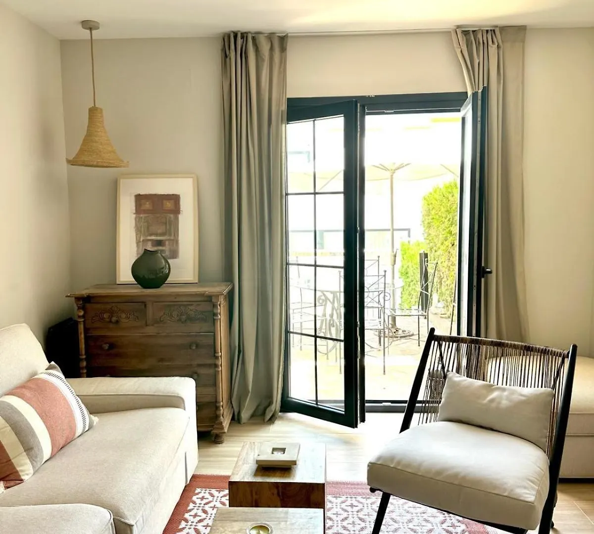 A Bright Townhouse In The Marbellamar Residential Development
