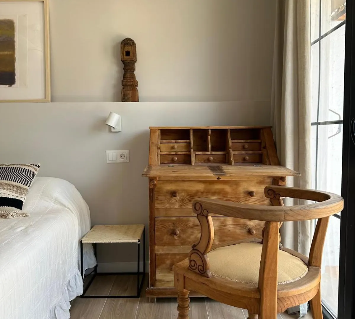 A Bright Townhouse In The Marbellamar Residential Development