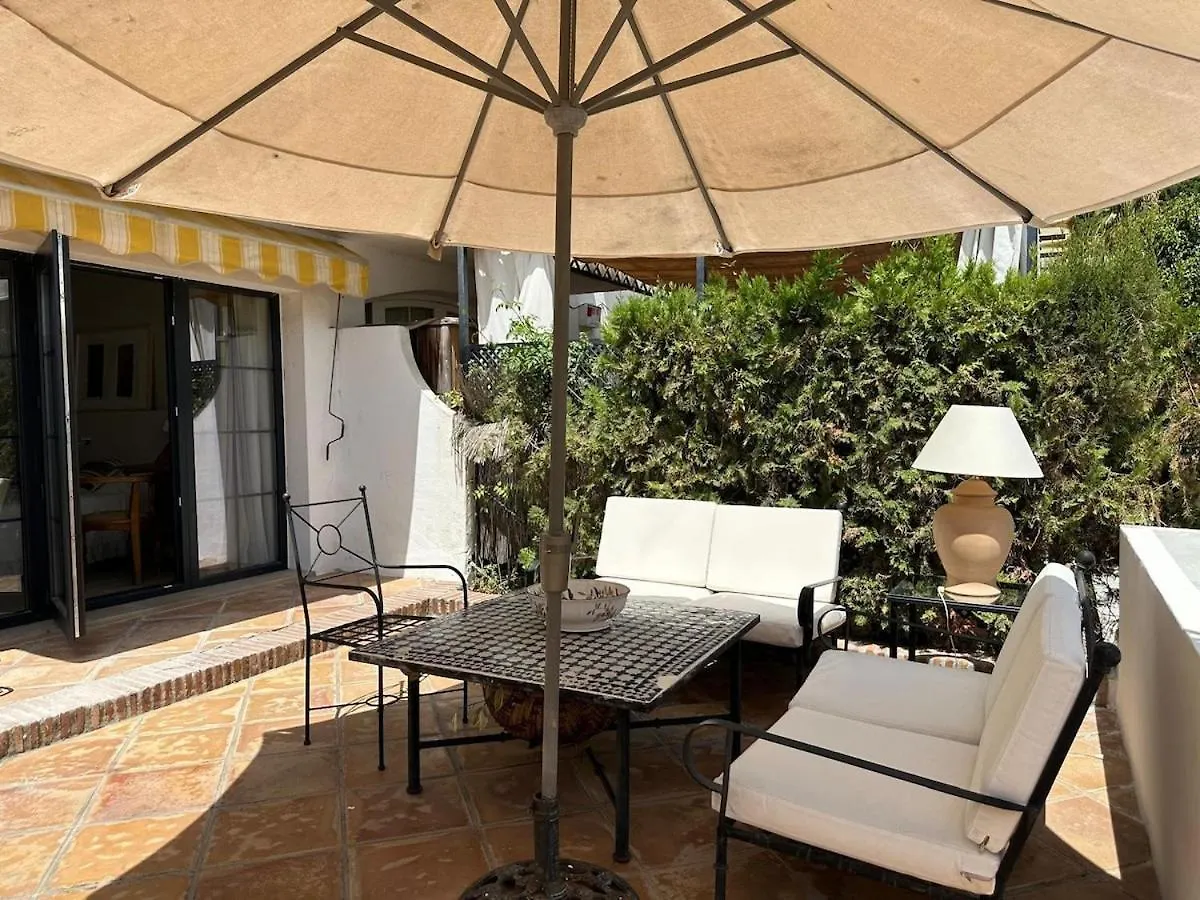 A Bright Townhouse In The Marbellamar Residential Development 0*, Μαρμπέλλα Ισπανία